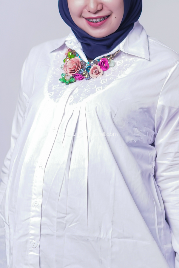  Baju  Atasan Ibu Hamil Kerja  Muslim Putih Bunga Dada Khaula 